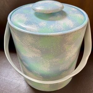 George Briard VTG MCM ice bucket. Excellent condition.